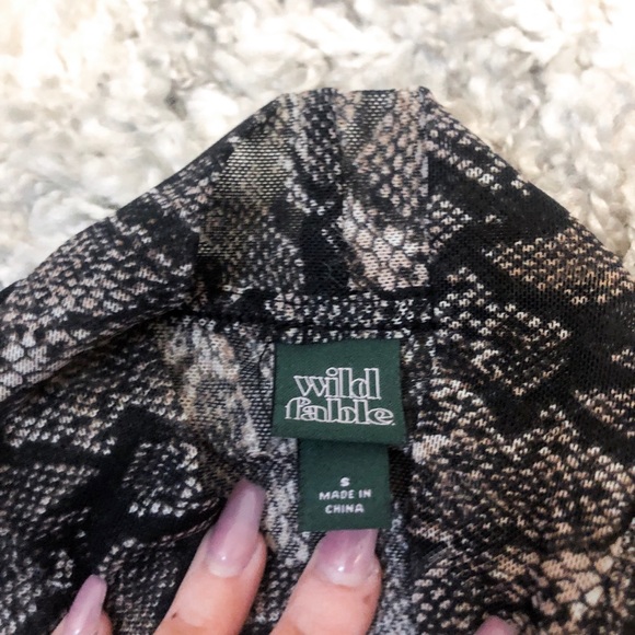 wild fable see through snakeskin top - Picture 5 of 7